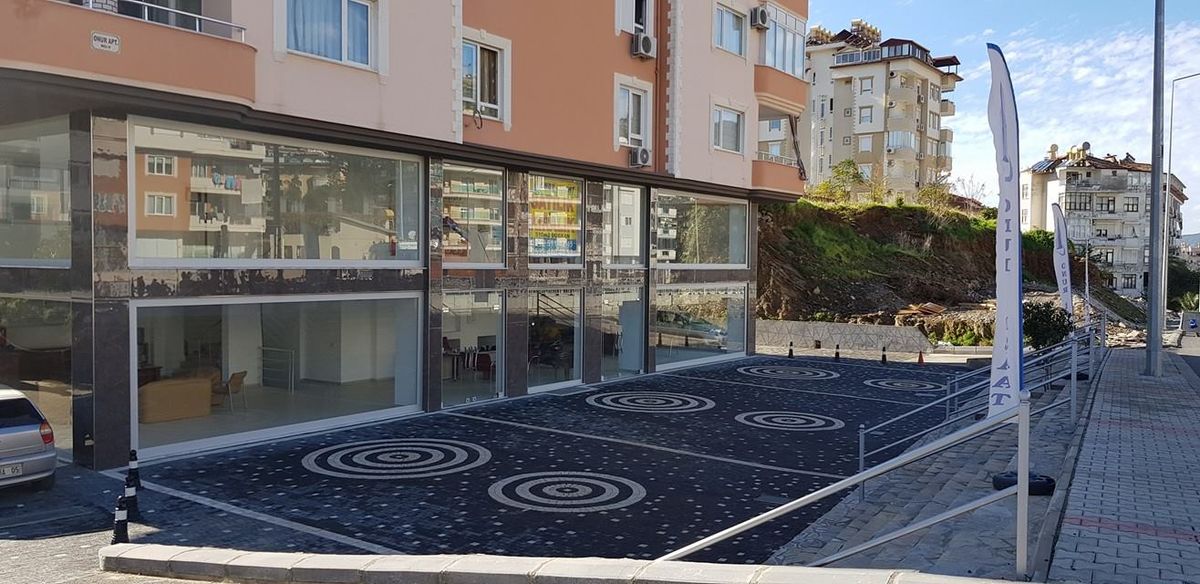 Продается трехуровневое коммерческое помещение с готовыми арендаторами, Алания (007470)