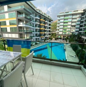 Квартира 1+1 від власника в житловому комплексі в районі Каргиджак (05500)