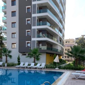 Сучасна квартира 1+1 від інвестора в житловому комплексі у Махмутларі (09100)