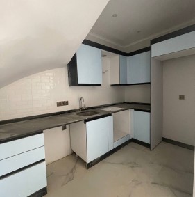 Уютная квартира от инвестора в новом жилом комплексе в центре Алании, пляж Клеопатра (15100)