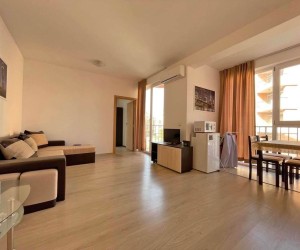 Beautiful one-bedroom apartment 500 meters from the sea in a quiet part of the Sunny Beach resort (161353)