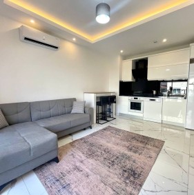 Spacious apartment for rent in the center of Alanya (0180001)