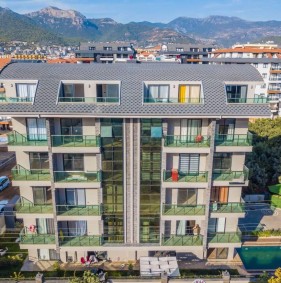 Прекрасна квартира від власника всього за 1,4 км від берега моря в мальовничому районі Оба (28800)