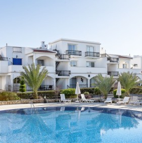 Spacious 3 bedroom apartment with garden in a seaside complex in Esentepe (013498)