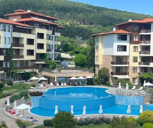  Excellent three-room apartment in a complex in a quiet, picturesque part of the resort St. Vlas (376353)