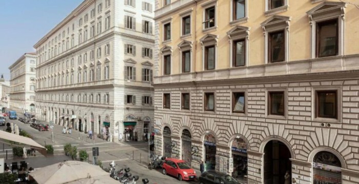 Коммерческая недвижимость, Италия, Рим (02471) - фото 1