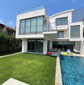 Розкішна вілла в Белеку з басейном та сауною (40800)