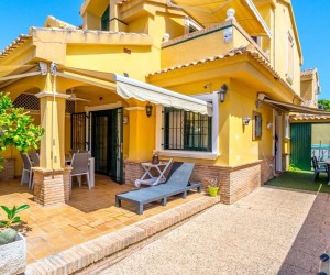 Cozy 4-bedroom bungalow in Dehesa de Campoamor (214237)