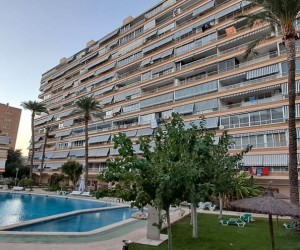 2 Bedroom Apartment with Terrace in Benacantil Urbanization, Alicante (259237)