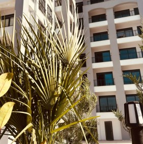 Нові квартири в сучасному комплексі з готельною інфраструктурою (001188-1)